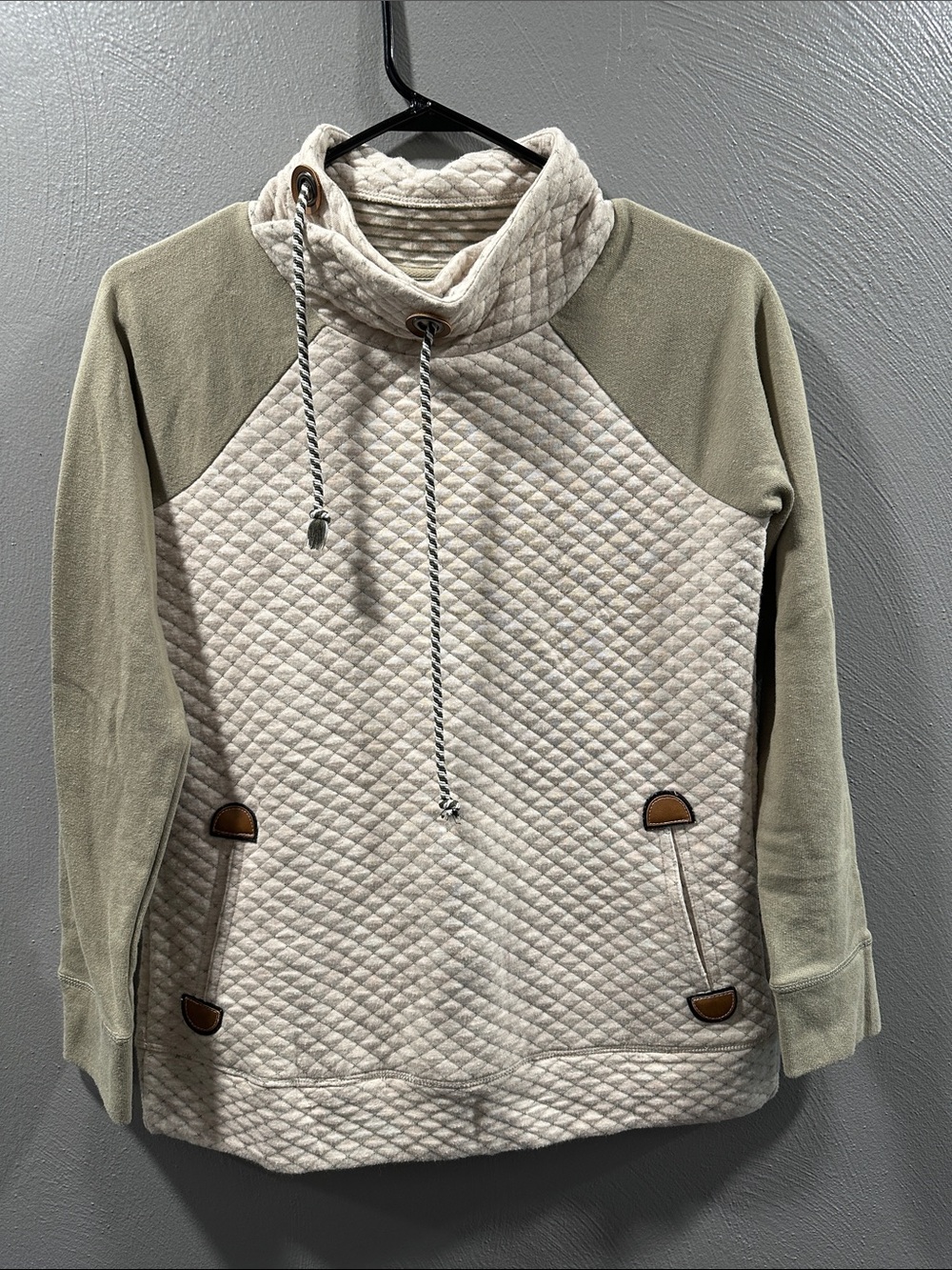 Maurices Quilted Turtleneck Pullover - Cream & Sage